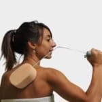 Eponge à long manche pliable