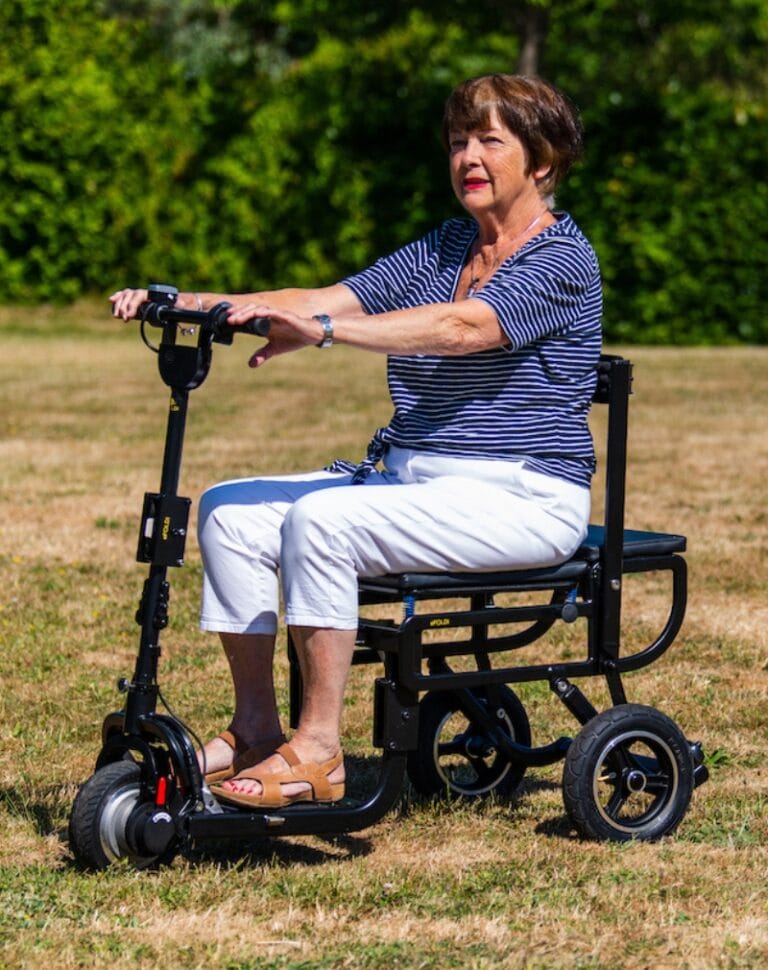 Scooter Médicalisé électrique INVACARE Comet Ultra - Peu Utilisé, Révisé, 4 Roues, 50km Autonomie